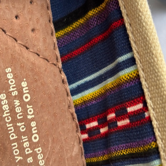 TOMS Cream Flats with Signature Elastic V-Insert - Picture 10 of 12